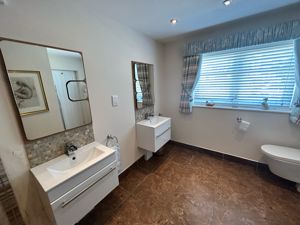 Photo 19- click for photo gallery